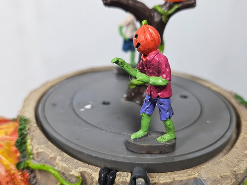 AS IS LEMAX Spooky Town Isle Of Creepy Jacks Animated Halloween Village Piece - Picture 5 of 19