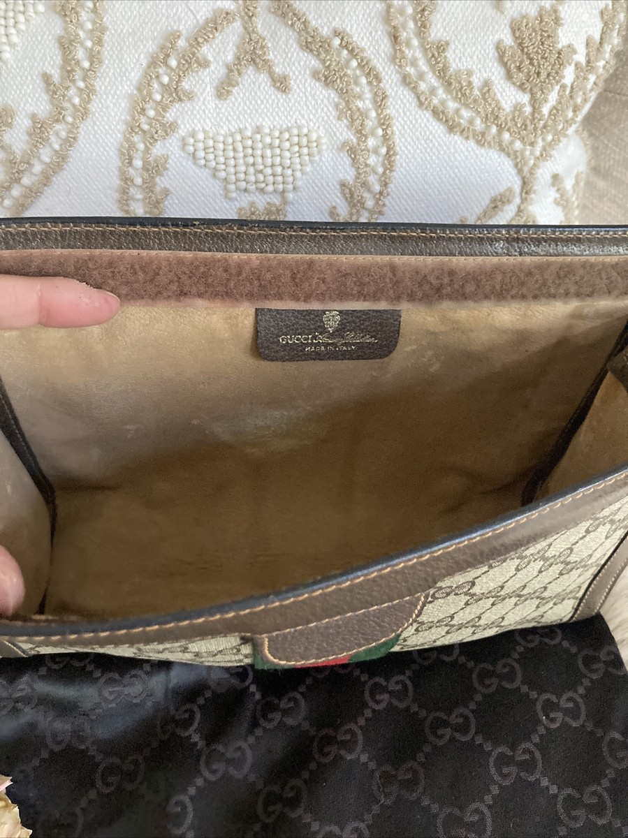 GUCCI Vintage GG Web Supreme Canvas Clutch Bag Vintage CHIC GUCCI Vintage GG Web Supreme Canvas Clutch Bag Vintage CHIC