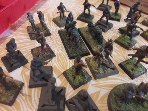 Vintage JOBLOT REVELL HaT PAINTED WW2 BRITISH ROMANIAN GERMAN INFANTRY 1/72 - Picture 3 of 4
