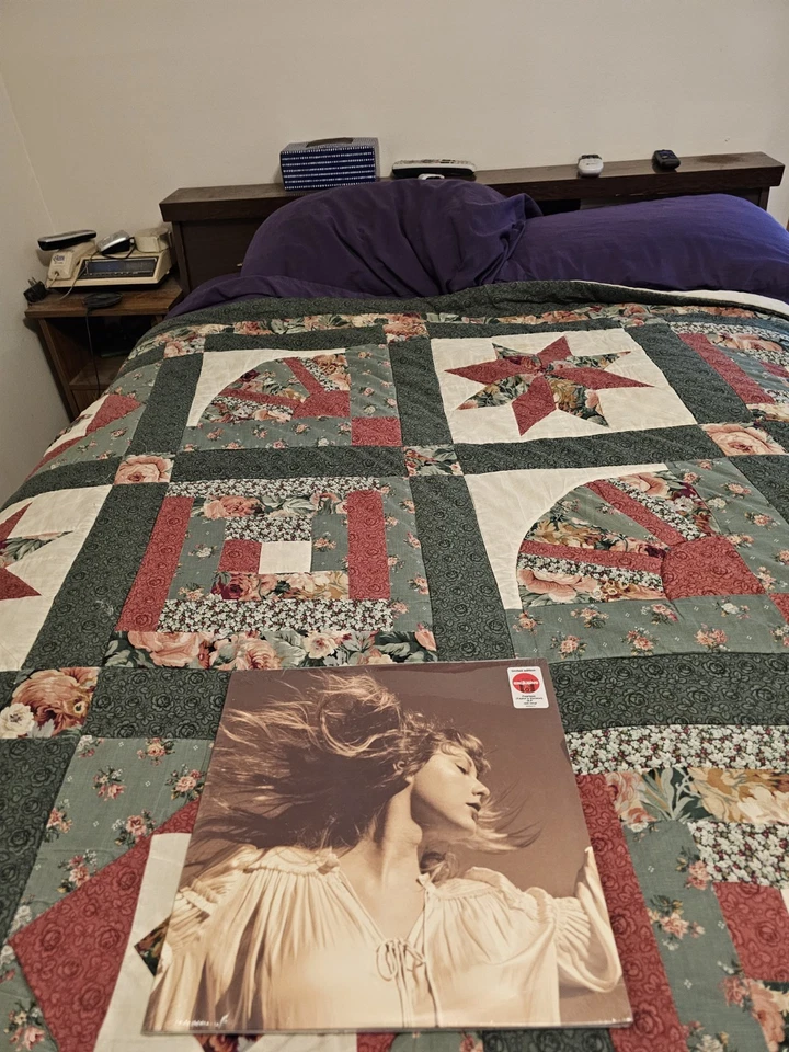 TAYLOR SWIFT FEARLESS(TAYLOR'S VERSION) VINYL(3 RED VINYL LP'S) TARGET SEALED - Image 2 of 4