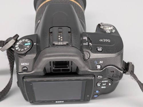 Sony Alpha A390 14.2MP DSLR with Tamron 10-24mm Wide Angle Lens - Picture 11 of 19