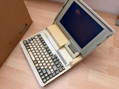 Toshiba T1600 Part Number PA8011E Computer Vintage Notebook