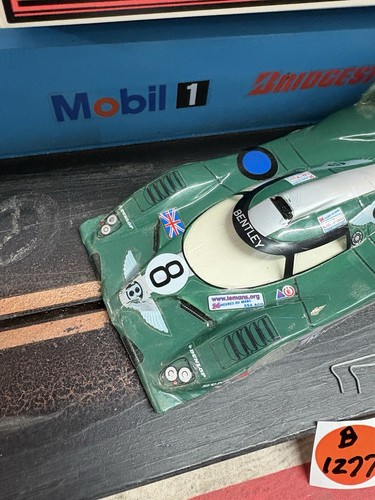 Champion 110-C Super Turbo Flex: gebrauchte Reifen im Maßstab 1:24 müssen aufgeweicht werden - Bild 6 von 10
