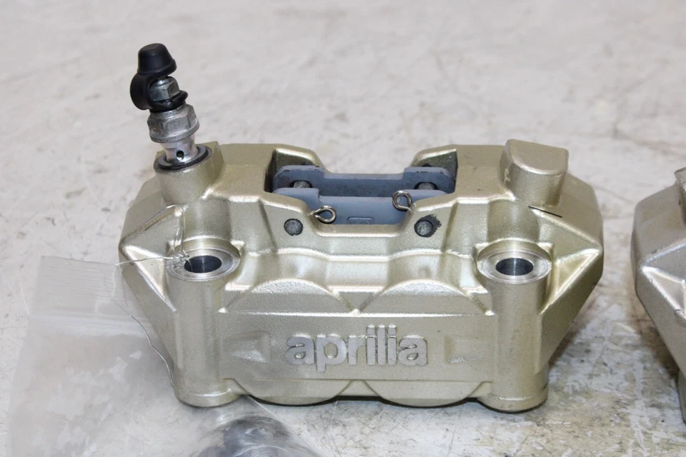 2011 APRILIA DORSODURO 750 OEM RIGHT LEFT FRONT BRAKE CALIPER SET PAIR CALIPERS - Image 2 of 4