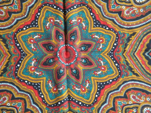 Challis by Berkshire ITALY Polyester Paisley Boho Scarf Shawl 46" Square Vintage - Picture 6 of 7