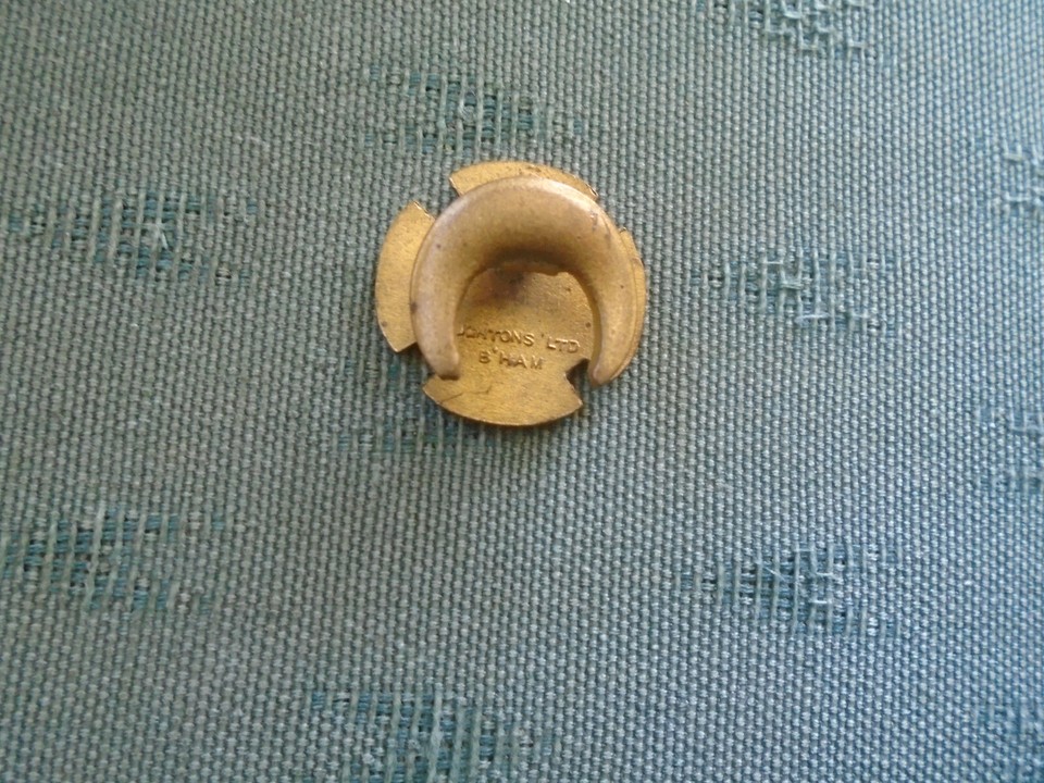 OLDER BRITISH FIELD SPORTS SOCIETY HUNTING SHOOTING ENAMEL LAPEL