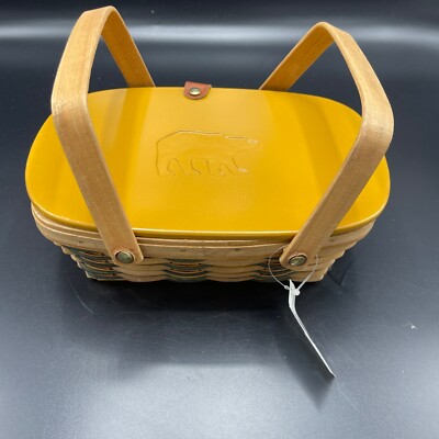 Small Chipwood Woven Basket with Attached Bear Imprinted Lid