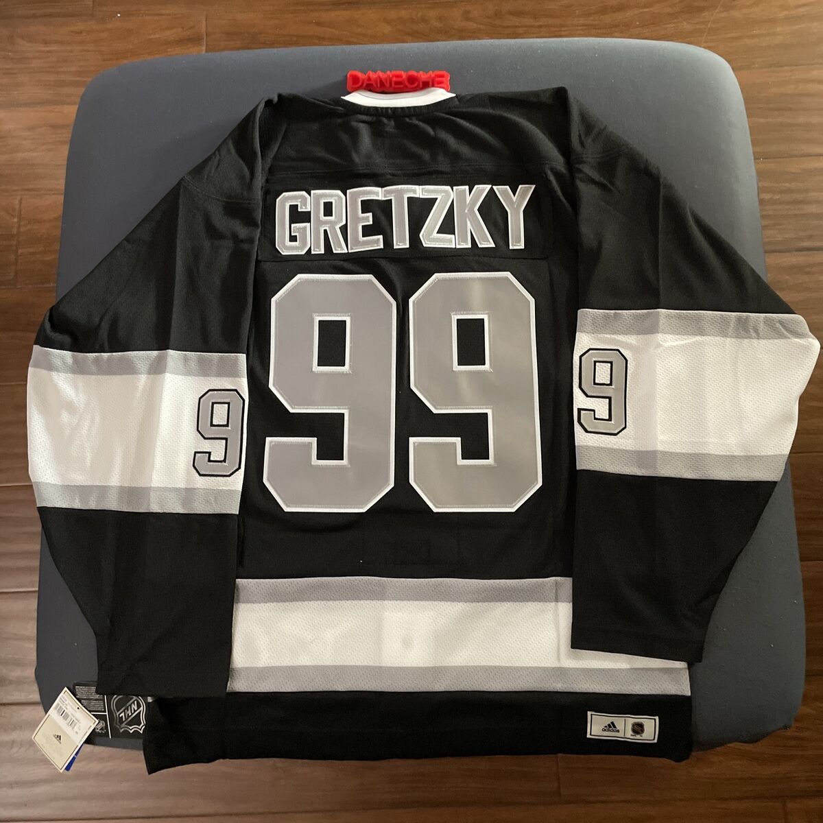 Adidas NHL Wayne Gretzky LA Kings Heroes of Hockey Jersey 46 Adidas NHL Wayne Gretzky LA Kings Heroes of Hockey Jersey 46
