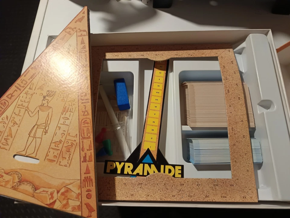 Jeu de société 🎲 PYRAMIDE de LUXE 🎲 - Photo 2/3