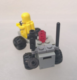 Vintage/Excellent LEGO Space Set 6823 Surface Transport Complete w/ Box, Manual