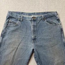 Wrangler Rugged Wear Jeans Mens 42x30 Blue Denim Workwear Relaxed Fit Comfort