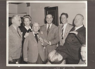 8X10 B&W PHOTO OF SCENE RUDY VALLEE & W.C. FIELDS FRANK MORGN OTHERS