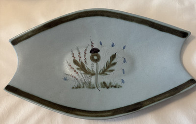 Buchan Scotland THISTLEWARE  16'' Oval Open Ended Platter  Excellent