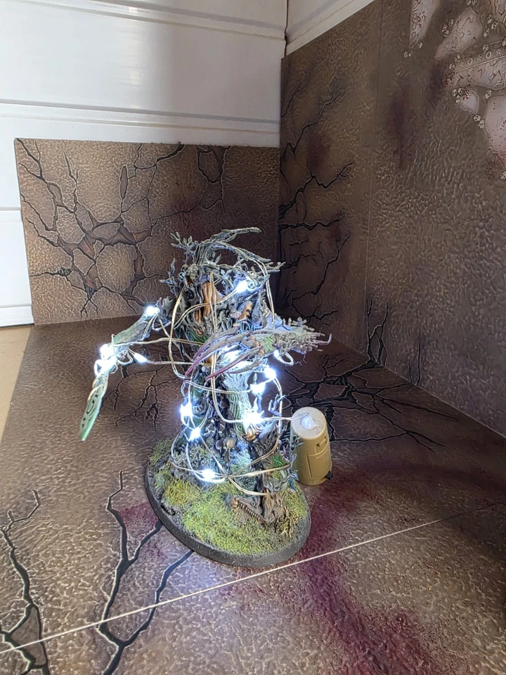 Miniaturas de Wargaming de Mesa del Ejército Sylvaneth Algunas Pintadas Algunas en Sprue Foto 2 de 4