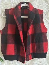vintage WOOLRICH womens L Wool Buffalo Check VEST Pockets Shawl Collar Red Black