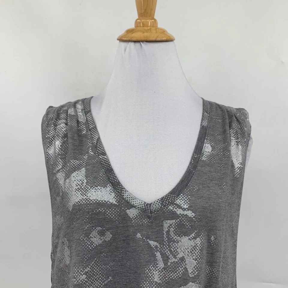 Camiseta sin mangas Fabletics para mujer M gris medio plateado metálico estampado tarino cuello en V Foto 4 de 4