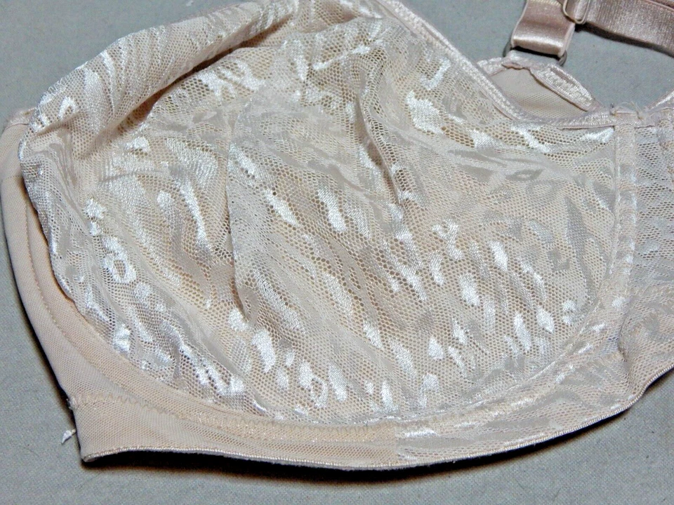 Sujetador 44DDD Breezies nude con aros A273342 diseños en copas no acolchado Foto 2 de 4