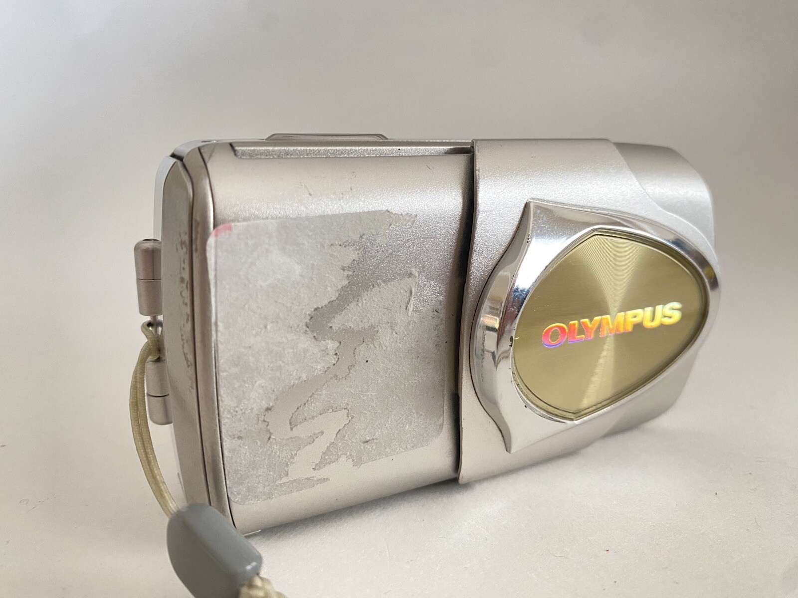 Olympus Stylus 400 Digital 4.1MP Camera Silver W/Charger Batteries