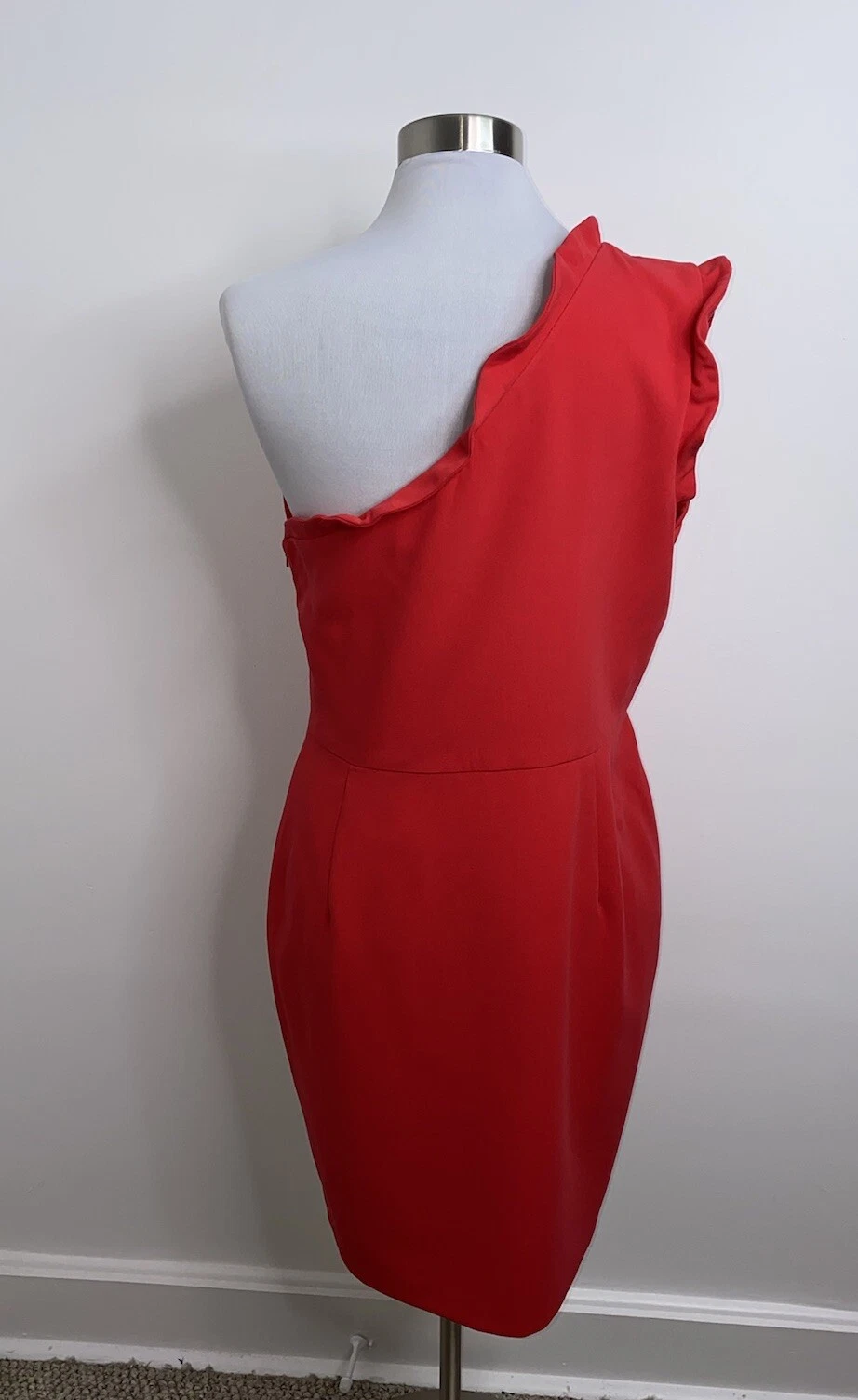 Abito donna Pravella nero Halo tg 16 monospalla rosso chiaro nuovo con etichetta San Valentino