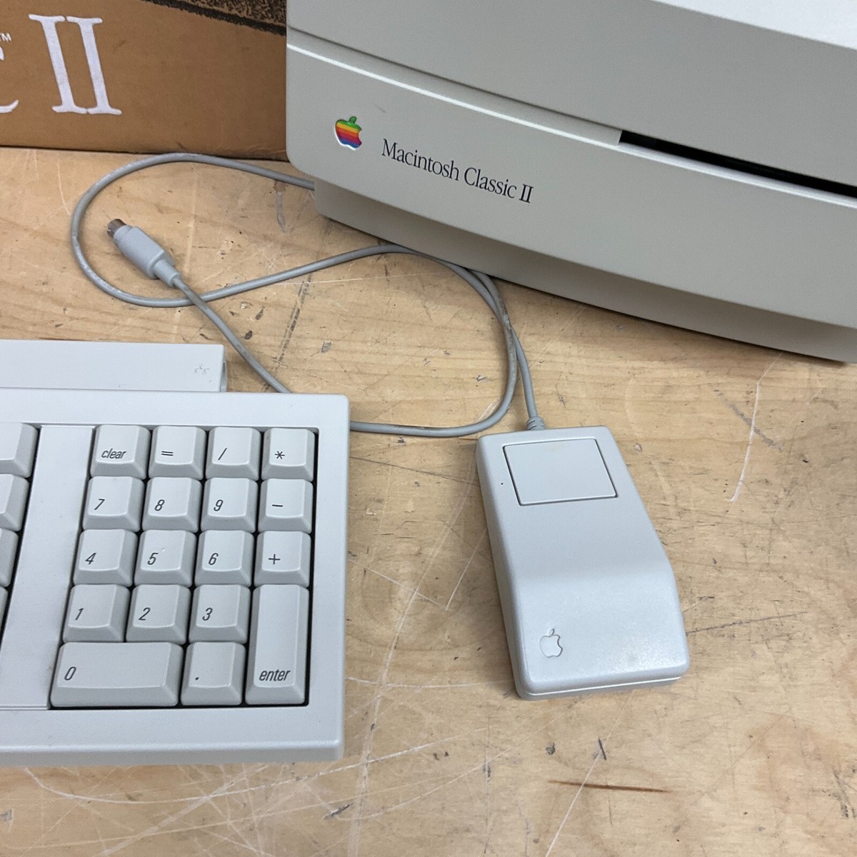 Apple Macintosh Classic Ⅱ M4150 s-l400.jpg