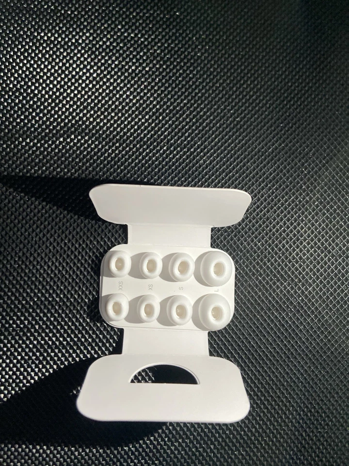 Apple AirPods Pro 3, photo 4 of 5