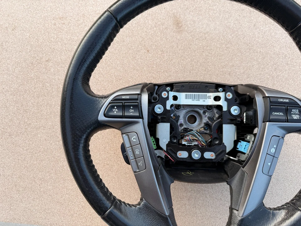 Volante Honda Odyssey 2011-2017 con radio e interruptor de control de crucero OEM Foto 4 de 4