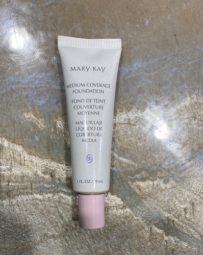 Mary Kay Beige 404 Medium Cover Foundation Normale bis fettige Haut / Siehe Beschreibung