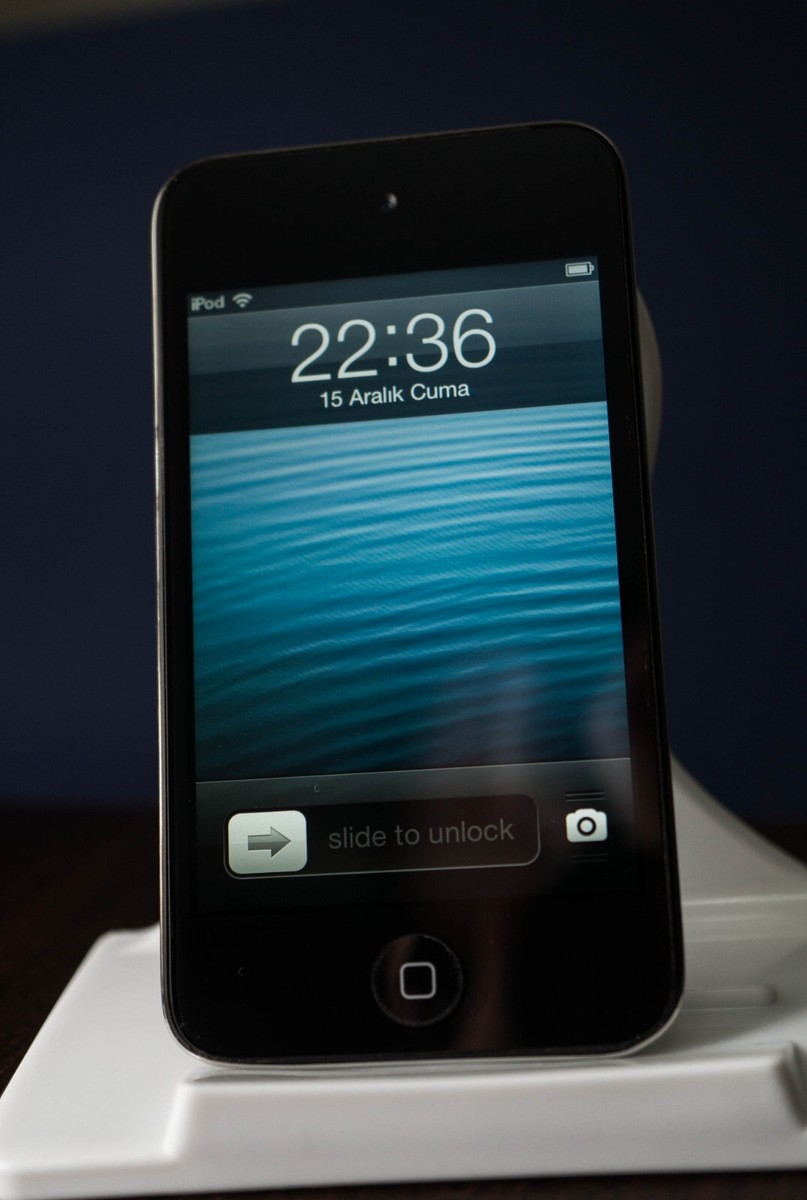 【新品未使用】ipod touch 64GB black MC547J/A Amazon.com: Apple iPod touch 64GB Black (5th Generation
