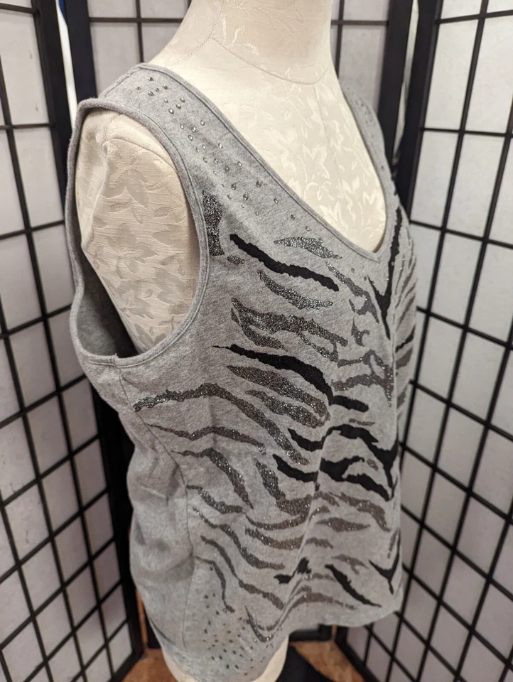 Chicos Zenergy Tank Top Animal Print rhinestone Size 2 L-XL  Mob Boss glitter - Image 2 of 4