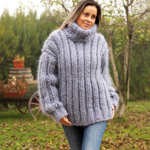 THICK 10 Strands Ribbed GRAY Hand Knit 