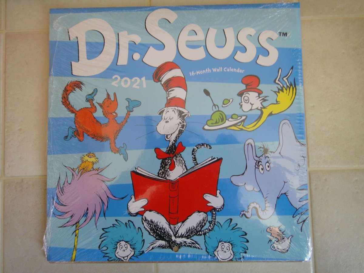 Lot of 12 Large Dr SEUSS Books - Grinch Hop Wocket Fox Zoo Yertle