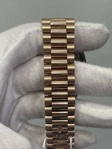 Brand New Rolex Rose Gold Olive President 228235 - Picture 6 of 9