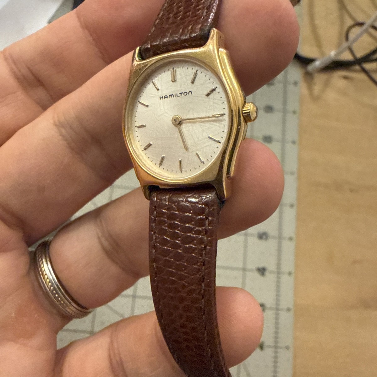 hamilton 9946 Ladies watch Gold plate thin crystal is scratched