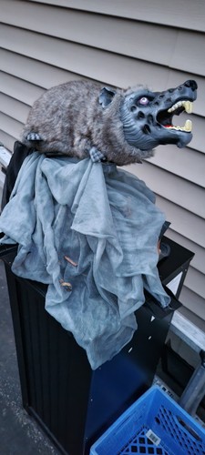 RARE Spirit Halloween Jumping Rat Critter Animatronic Early 2000's