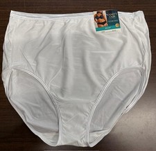 4 Pack Vanity Fair Illumination BRIEF  13811 WHITE Sz  10 / 3X 5 bucks Each