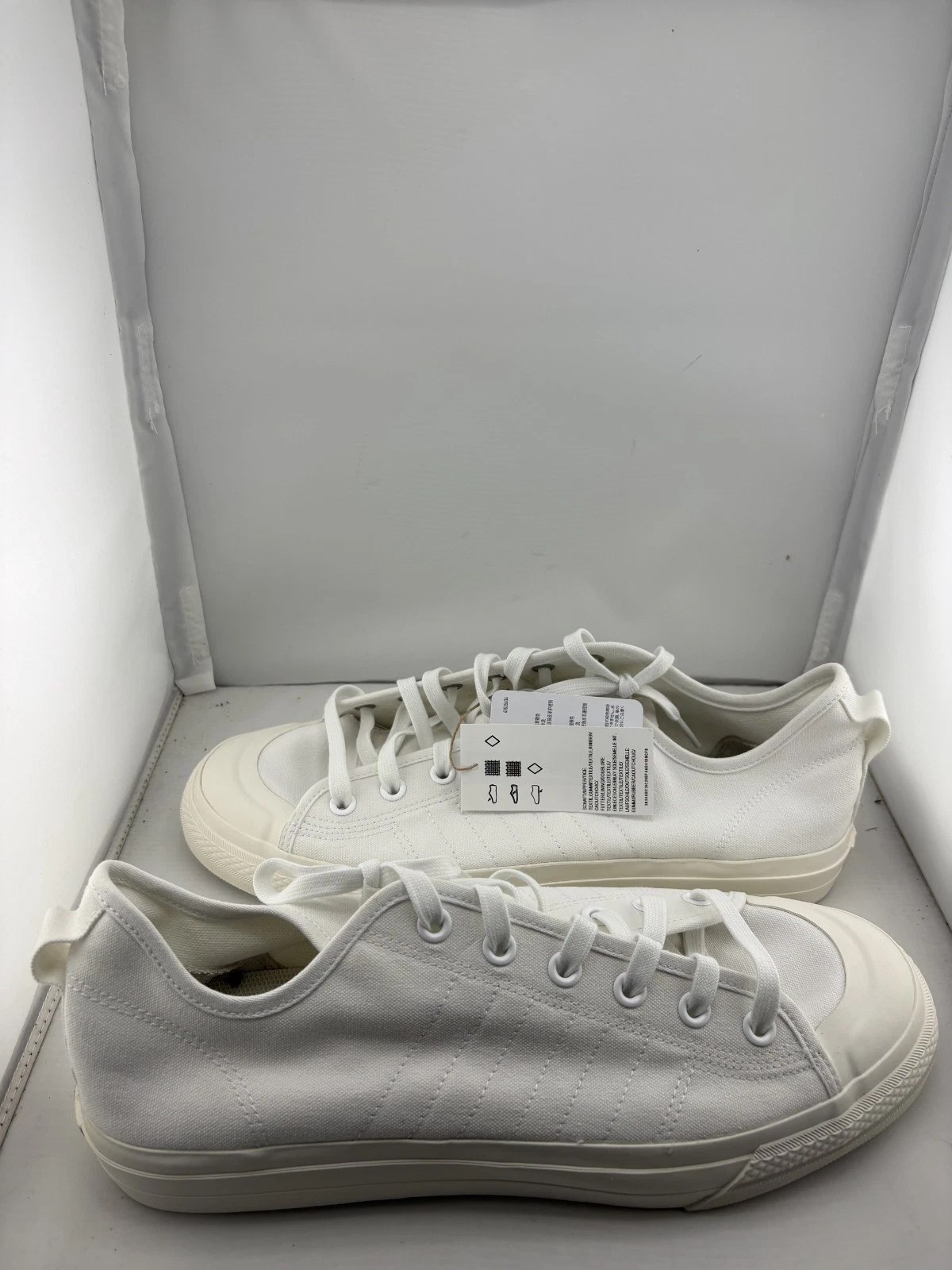 Adidas Men’s Nizza White Size 11
Opens in a new window or tab