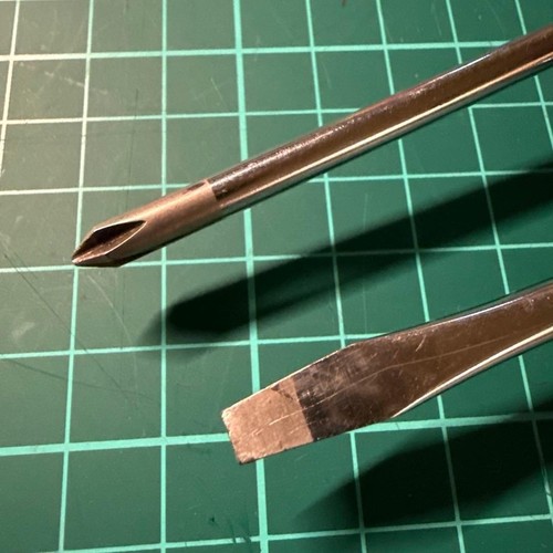 Snap-on SDDP31 Hard Handle Phillips SDD2 Flat Screwdriver Set - Foto 7 di 8