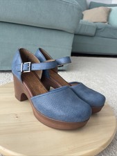 EUC BOC Born Gia Women  s 8 Closed Toe Comfort Mary Jane Clogs Chunky Heel Blue
