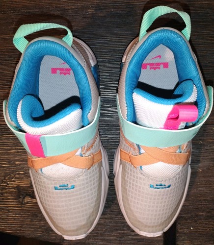 1Y Kids' Nike LeBron Witness 7 Stretch Lace Basketball Shoes DQ8647-003 - Picture 8 of 9