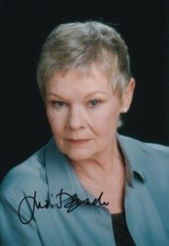 JUDI DENCH signed Autogramm 20x30cm JAMES BOND in Person autograph
