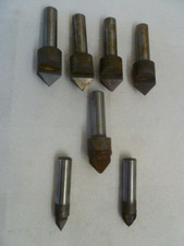 LOT DE 7 OUTILS ROUTEUR TCT RAINURAGE "V" TIGE 12MM EN FORME DE V "OCCASION EX DÉMO"