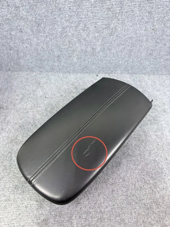 Console central Chevrolet Malibu 2016-2018 tampa de apoio de braço de couro preto fabricante de equipamento original *falha* - Imagem 3 de 4