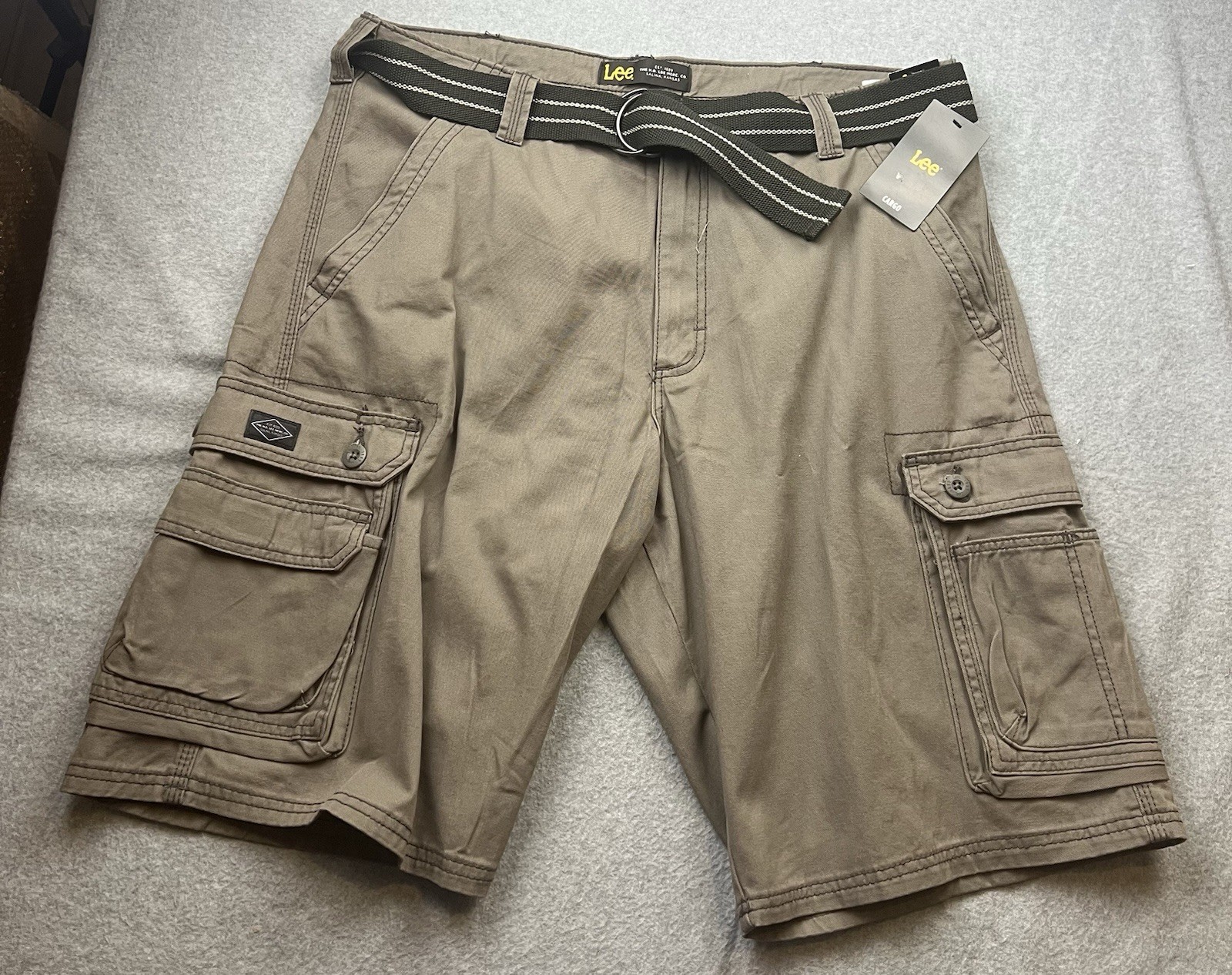 Lee Men's Relaxed Fit Wyoming Belted Cargo Shorts Dungarees W36 L11 Cotton NWT