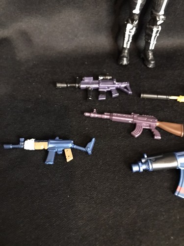 Fortnite 4” Skull Ranger Action Figure - Picture 3 of 5