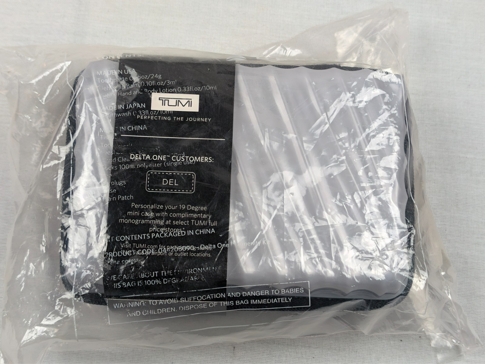 NIP Delta One Amenity Kit TUMI 19 Degree Hard Shell Mini Case Grey Monogramable - second product detail image