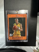 2007-08 Topps Rookie Kevin Durant #2 Seattle Supersonics NBA Basketball Card. rookie card picture
