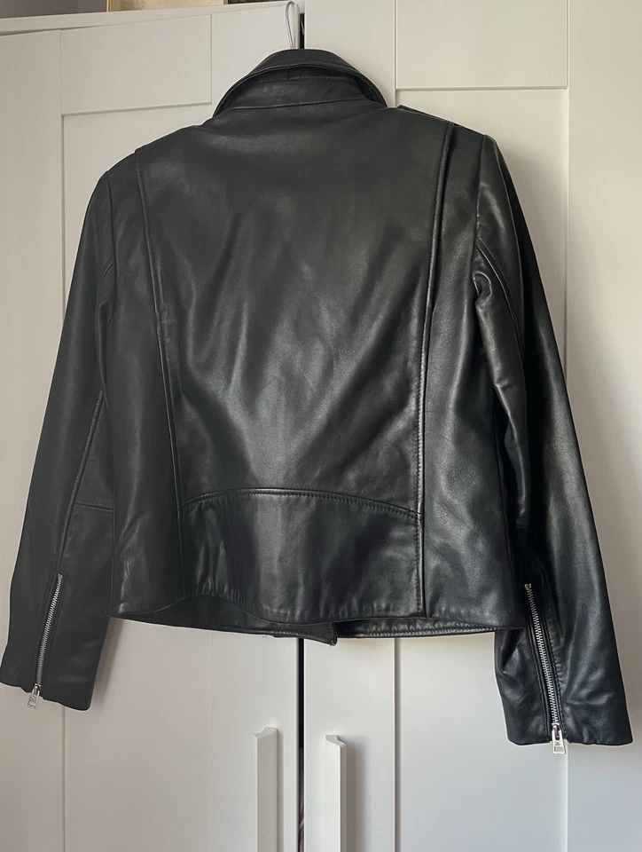 Chaqueta de Cuero Genuino Negra Mango Talla Mediana Nueva Sin Etiquetas Chaqueta de Motociclista Foto 3 de 4