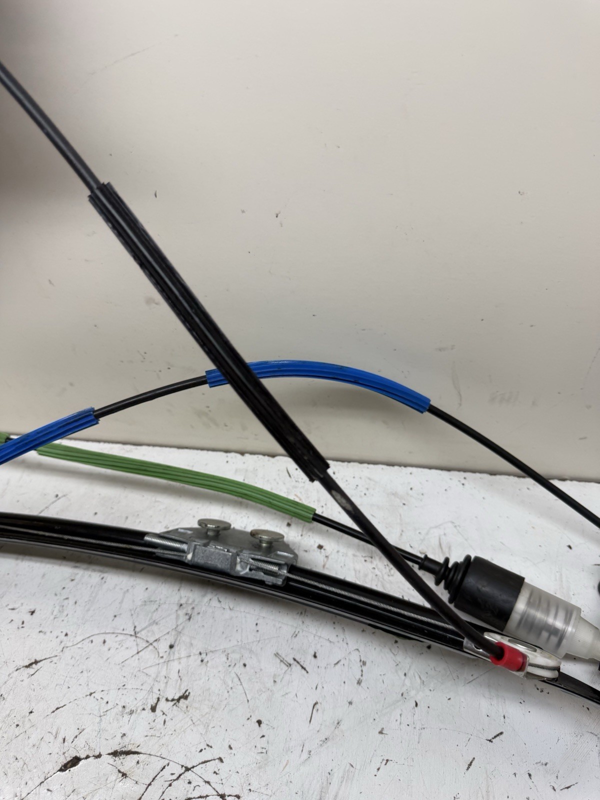 2010-2019 Aston Martin Rapide Front Left Window Regulator AD43F23201AC OEM 4461