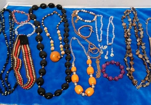 Lot of 15 Pieces Of Vintage Wearable Costume Jewelry