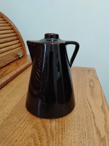 Jug (I think it is an oil jug)